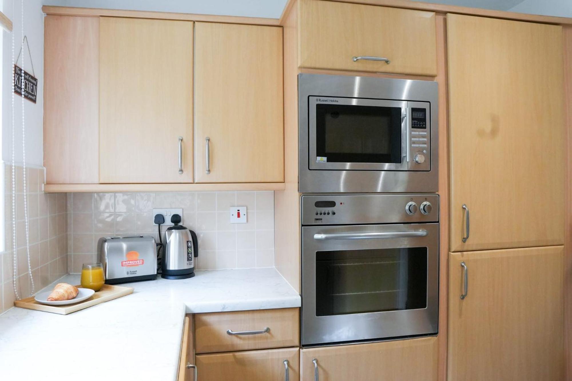 ברמינגהאם Whole 2-Bed Apartment - Contractors, Professionals, Ulez Free, Free Parking, B'Ham City 10Mins מראה חיצוני תמונה