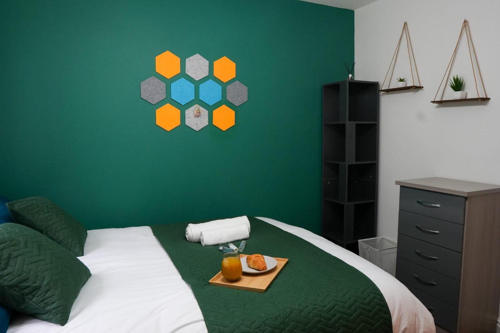 ברמינגהאם Whole 2-Bed Apartment - Contractors, Professionals, Ulez Free, Free Parking, B'Ham City 10Mins מראה חיצוני תמונה